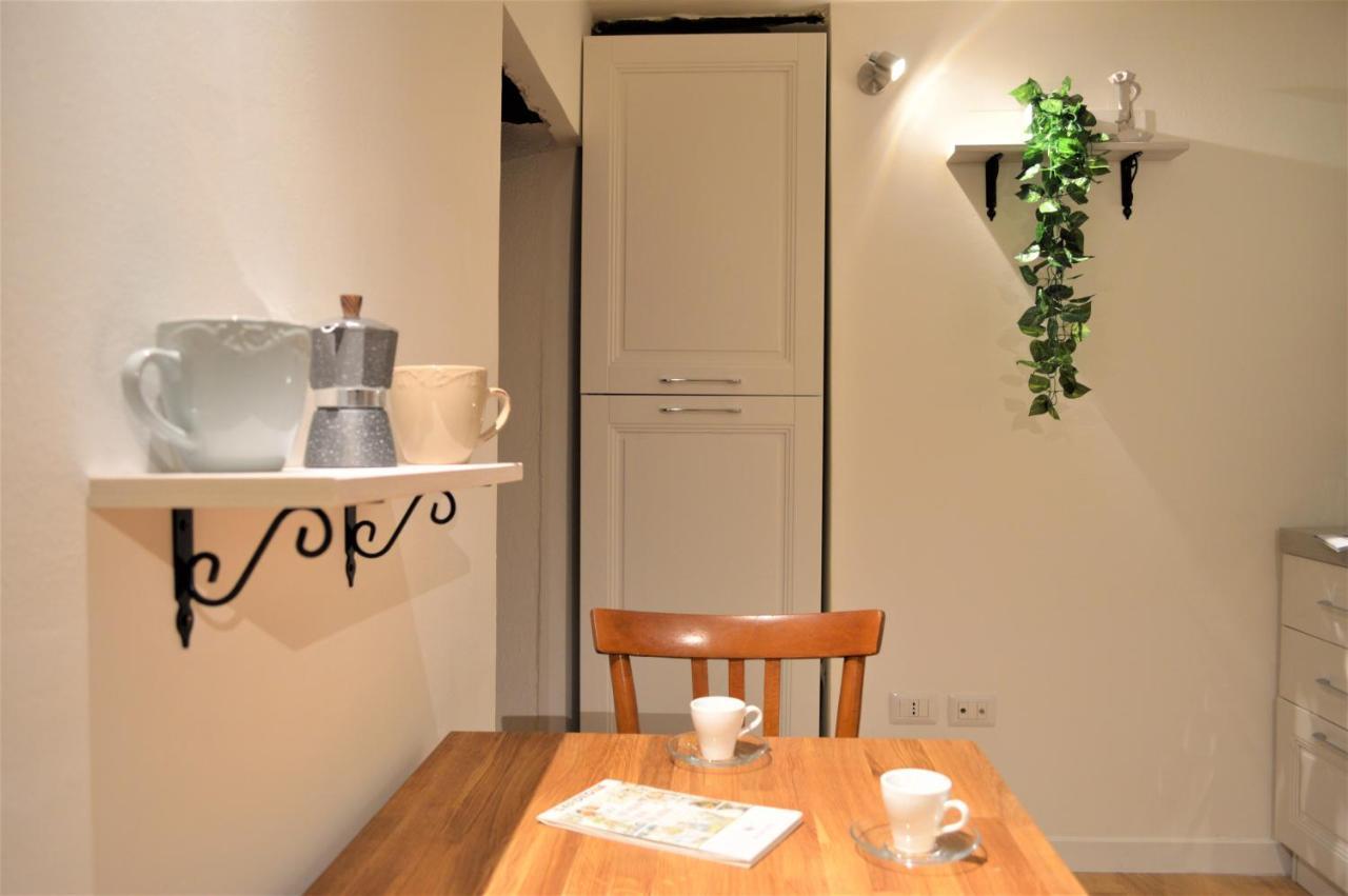 Domu 600 - Suite Mini Appartamento Cagliari Centro Storico Exterior foto