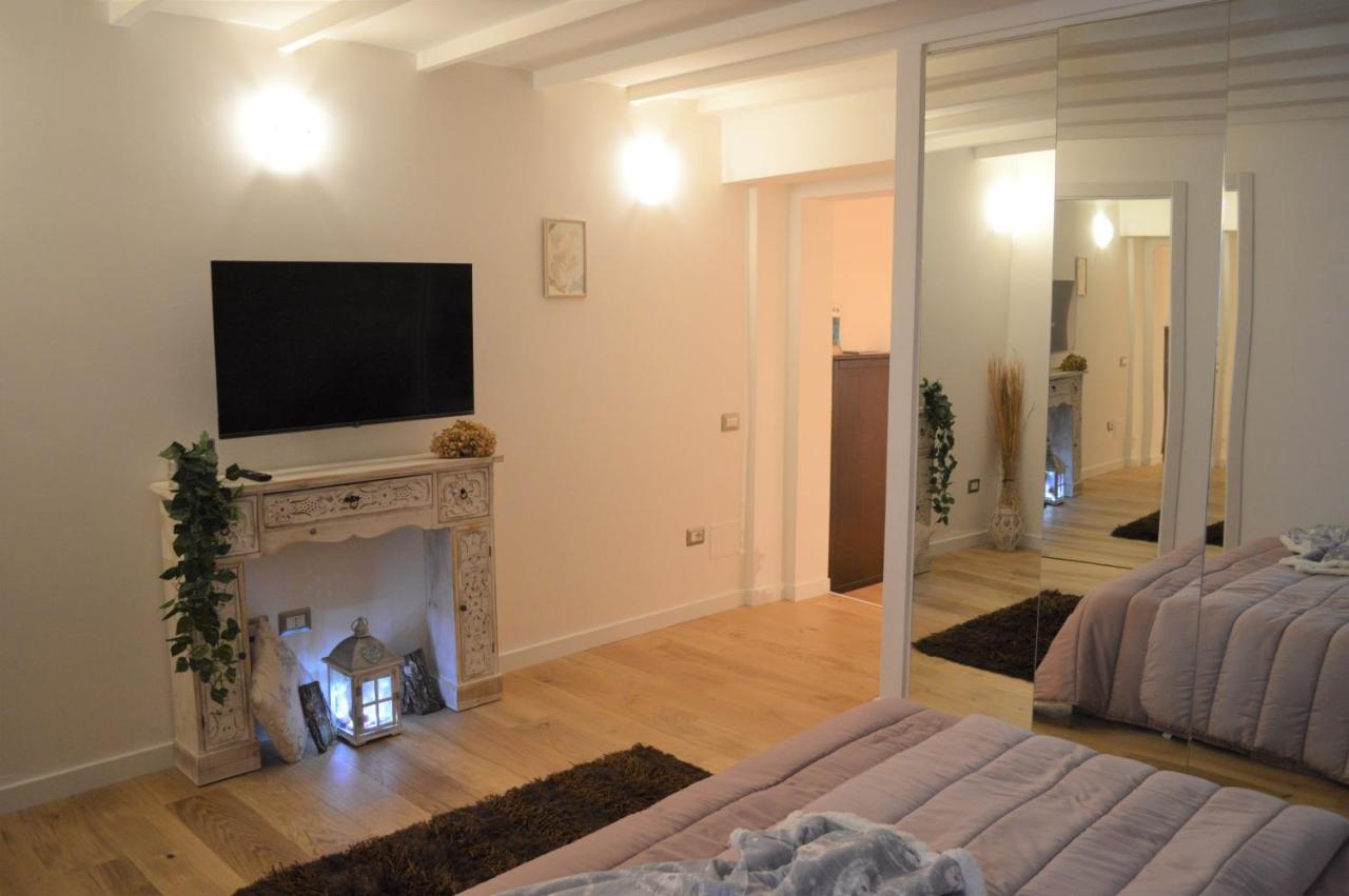 Domu 600 - Suite Mini Appartamento Cagliari Centro Storico Exterior foto