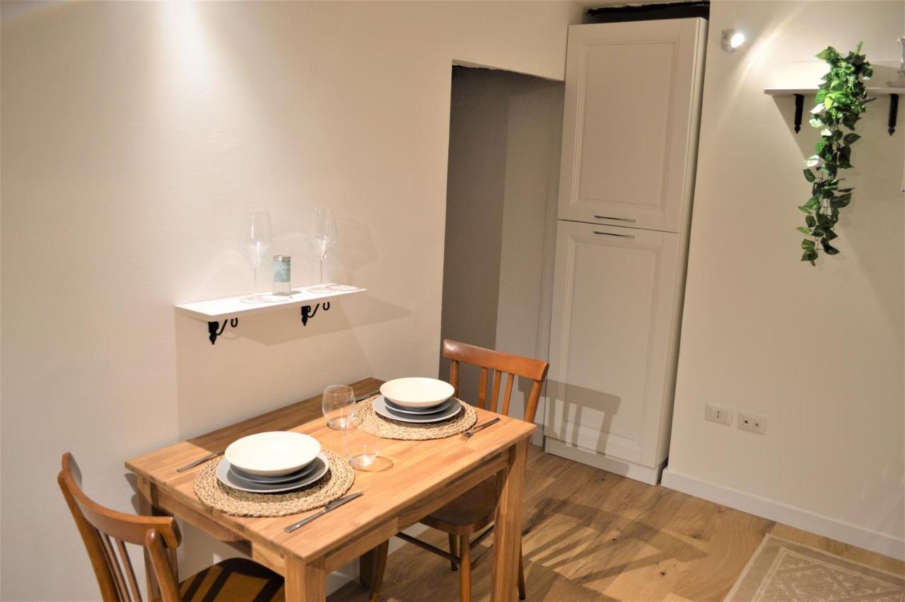 Domu 600 - Suite Mini Appartamento Cagliari Centro Storico Exterior foto
